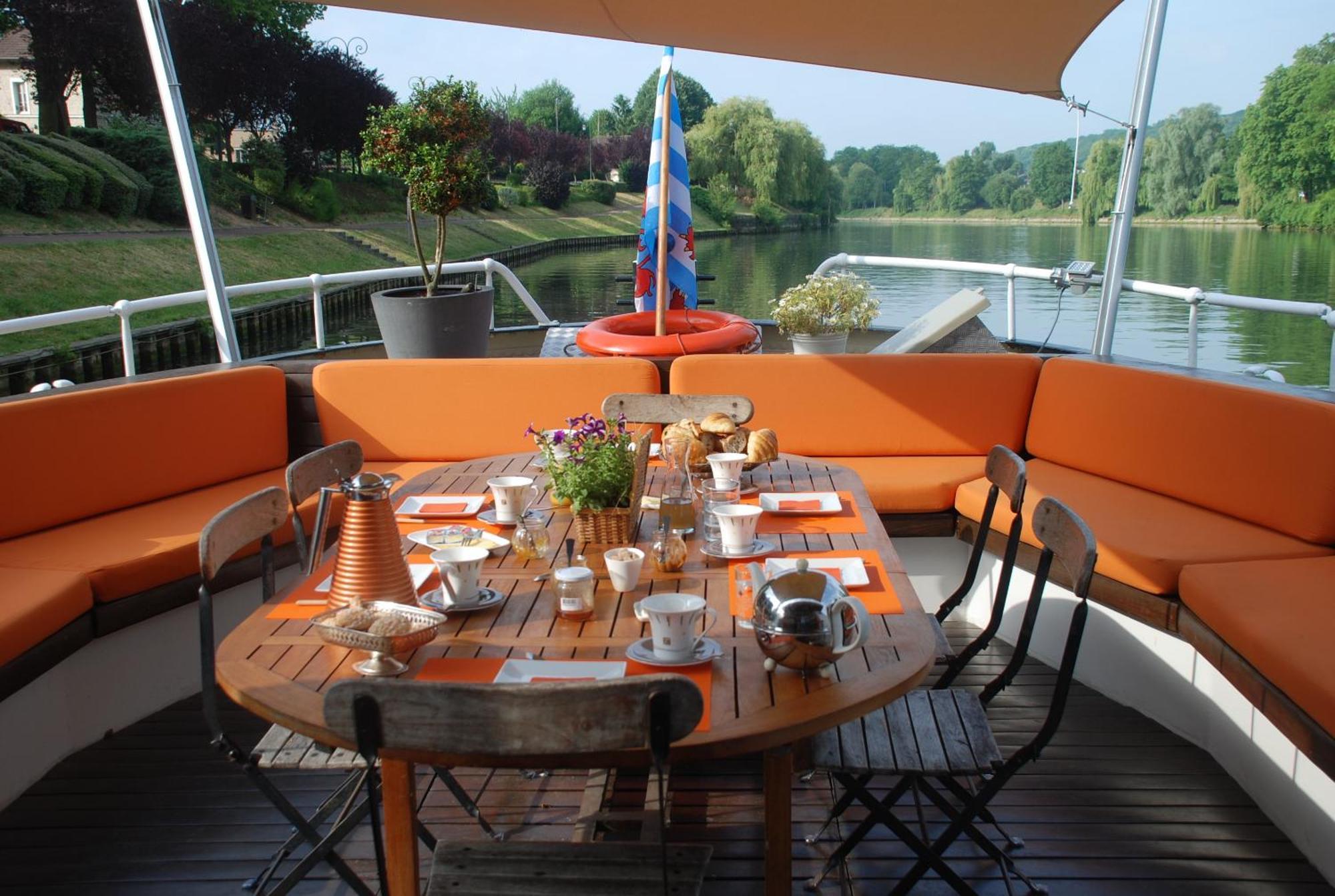Péniche d'hôtes MS Elisabeth Namur  Exterior foto